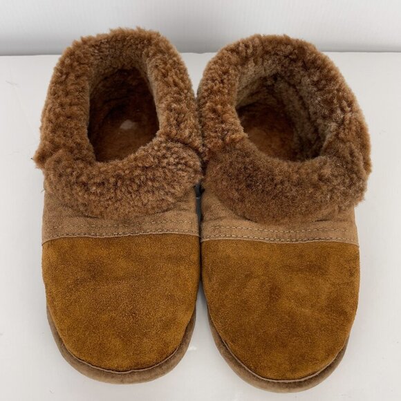 GRAVEL FOURRURES Made in Canada Brown Suede Slippers With Sheepskin Lining 7 - Picture 4 of 13